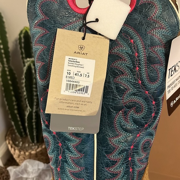 NWT Ariat Futurity Boon Buckskin Roughout/ Something Borrowed cutter toe boots - Picture 5 of 11